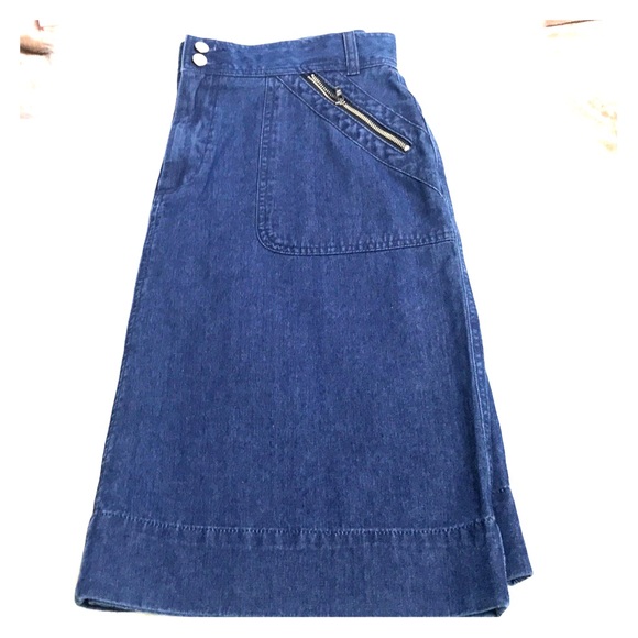 St. John's Bay Dresses & Skirts - St. John’s Bay Denim Skirt In Size 12 St. John's Bay Dresses & Skirts - St. John’s Bay Denim Skirt In Size 12